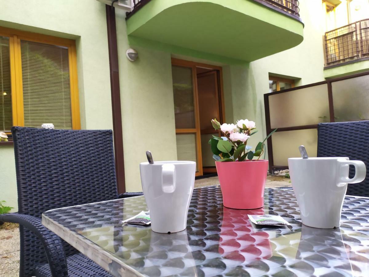 Kate & Jenny - Two-Level Apartment In The Old Town บราติสลาวา ภายนอก รูปภาพ